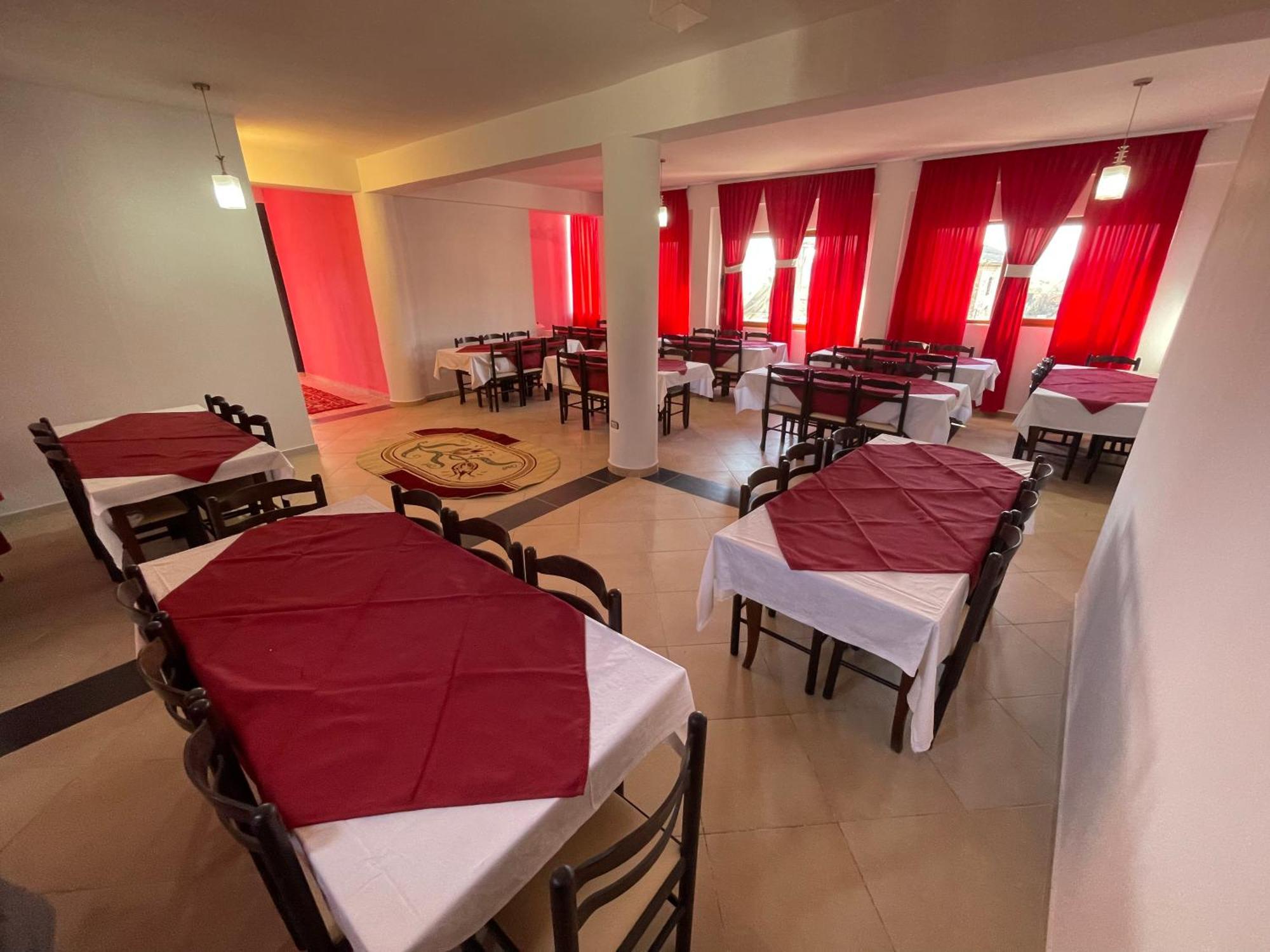 Hotel Bar Restaurant Mete Peshkepi Εξωτερικό φωτογραφία