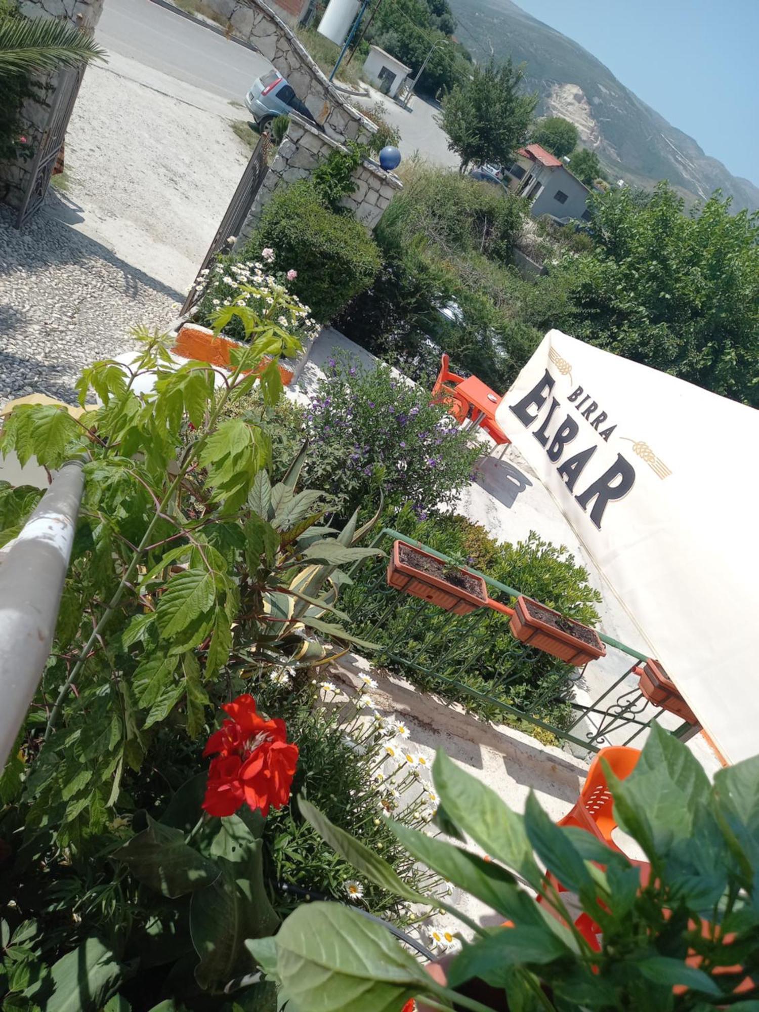 Hotel Bar Restaurant Mete Peshkepi Εξωτερικό φωτογραφία
