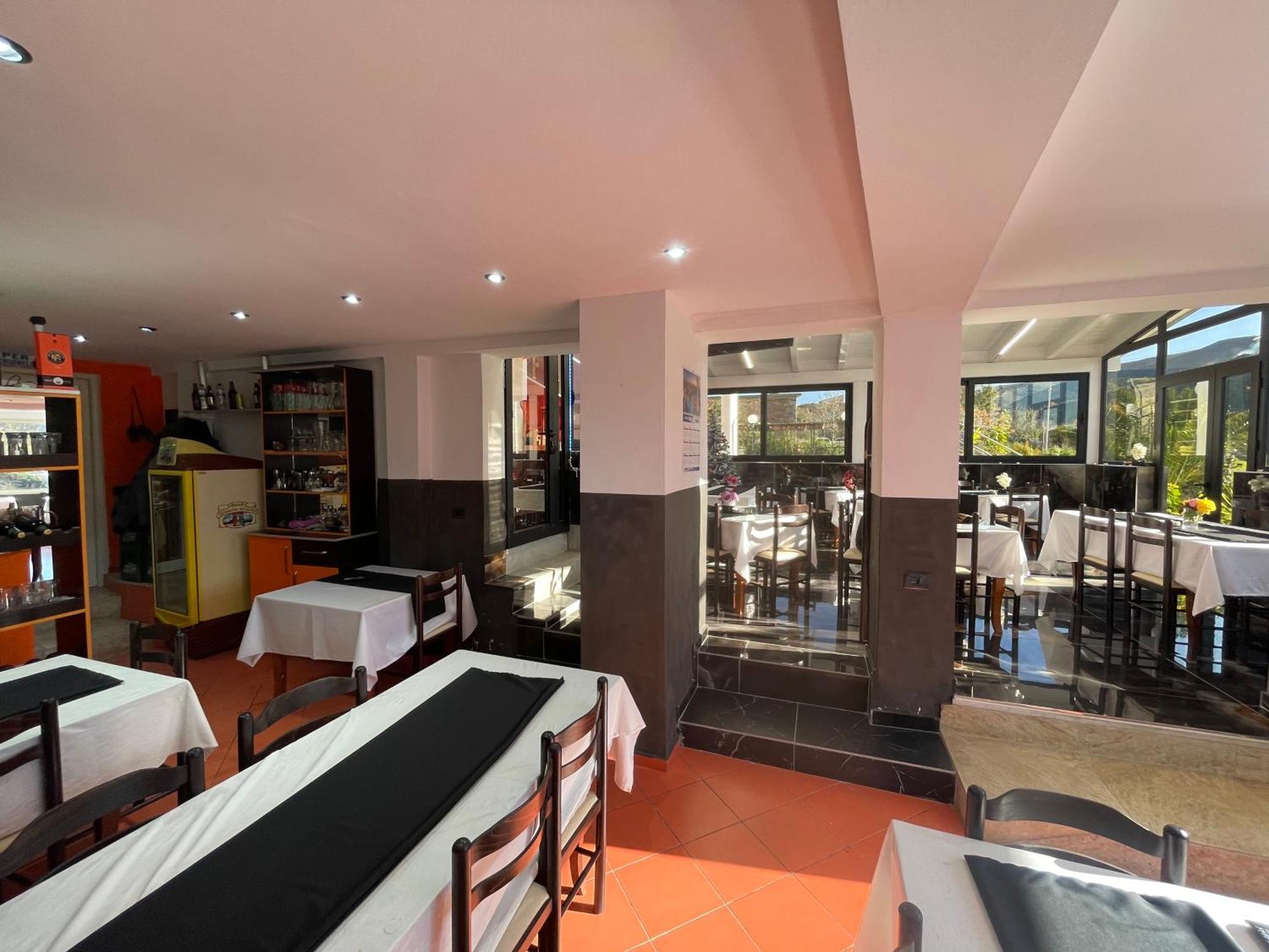 Hotel Bar Restaurant Mete Peshkepi Εξωτερικό φωτογραφία