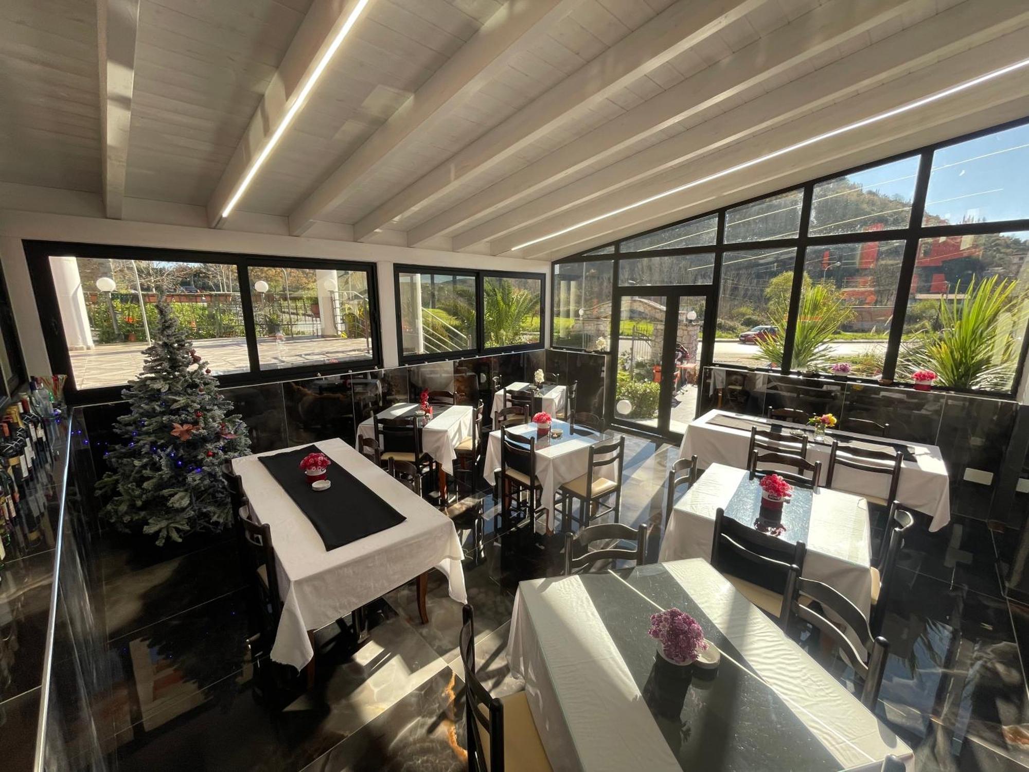 Hotel Bar Restaurant Mete Peshkepi Εξωτερικό φωτογραφία